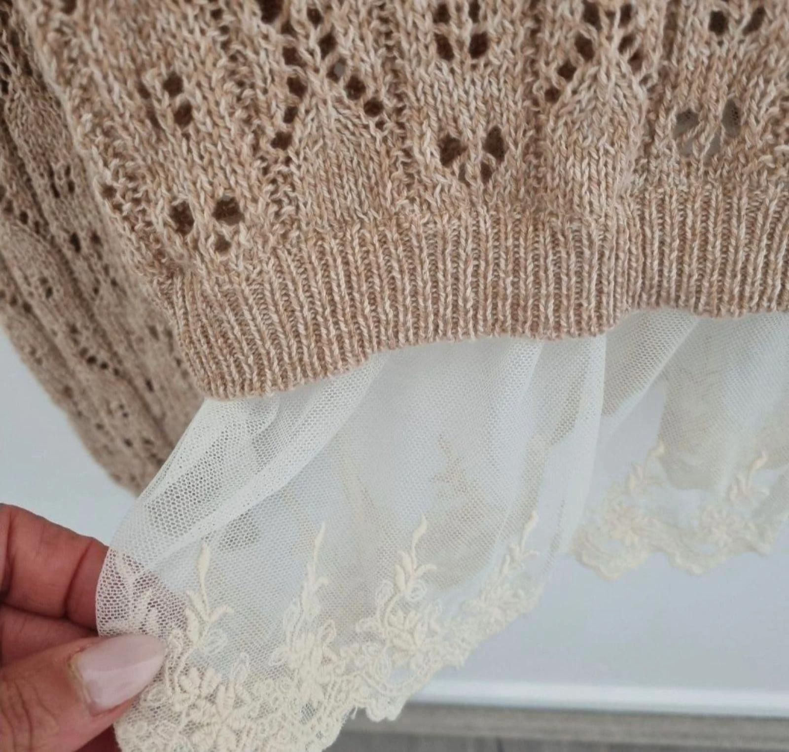 ONLY suéter de ganchillo con encaje – Beige / Arena – Talla M (Nuevo) – photo 2